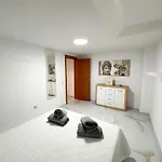Villa Modern Townhouse With Pool Access Costa Adeje (Tenerife)
