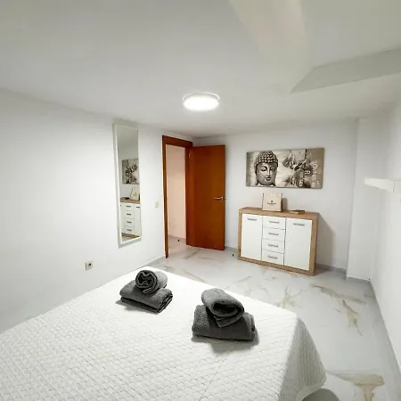 Villa Modern Townhouse With Pool Access Costa Adeje (Tenerife)