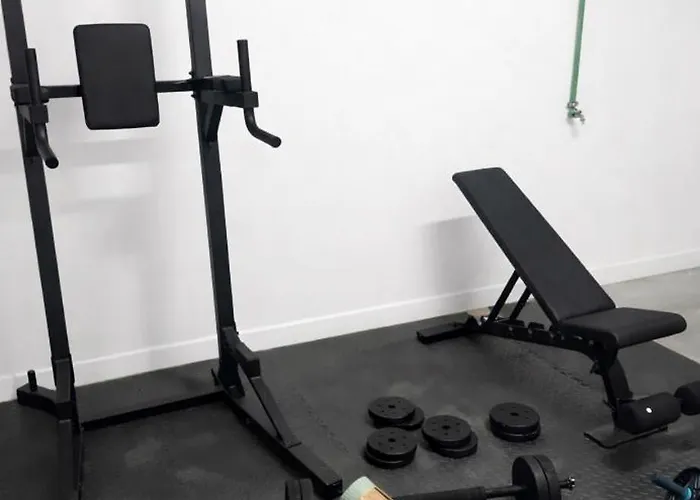 ヴィラ Modern Townhouse With Pool Access *