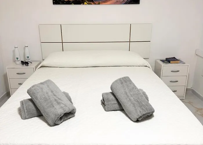 Modern Townhouse With Pool Access * أذيخي